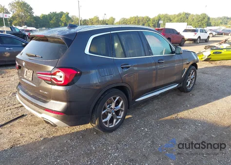 2022 BMW X3 xDrive30I z USA, uszkodzony, nr VIN 5UX53DP05N9J81530